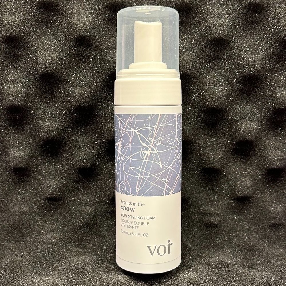 Voir Secrets in the Snow Soft Styling Foam - Picture 2 of 3